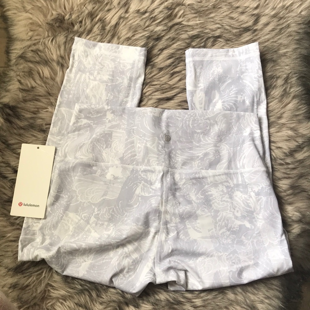 Lululemon Wunder Under Crop